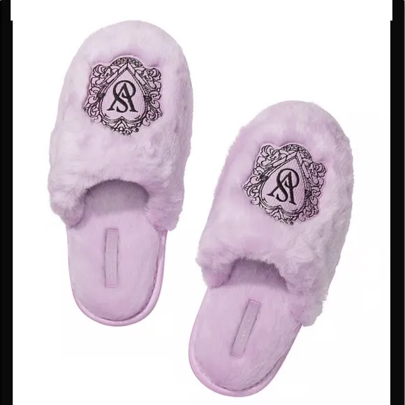 Victoria’s Secret m/l UNICORN PURLE Cozy Robe &amp; SLIPPERS