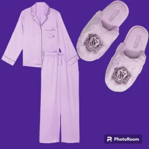 VICTORIA'S SECRET SM UNICORN PURPLE Satin Long Pajama Set &amp; SLIPPERS