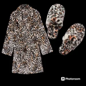 Victoria’s Secret XS/SM LEOPARD COZY ROBE &amp; LEOPARD SLIPPERS