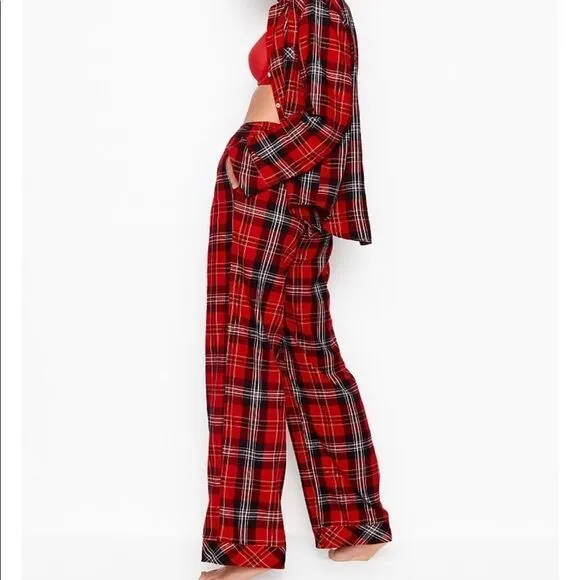 VICTORIA'S SECRETPrinted Flannel PJ Set &amp; Slipper