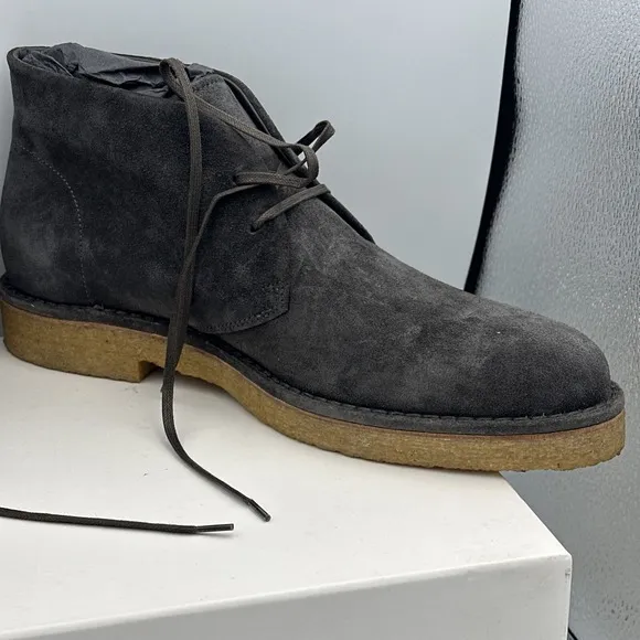 Vince Boots Mens 8 M Suede Chukka Shoes Crofton Graphite SU Lace Up Casual NWB