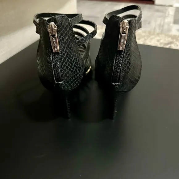 Vince Camuto Black Snakeskin Leather Strappy D’Orsay Heeled Sandals Size 8 Heels
