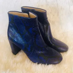 VINCE CAMUTO‎ Blue Sanstan Ankle Boots/Booties Size: US 6 M /36.5  $149