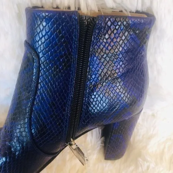 VINCE CAMUTO‎ Blue Sanstan Ankle Boots/Booties Size: US 6 M /36.5  $149