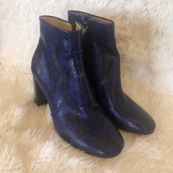 VINCE CAMUTO‎ Blue Sanstan Ankle Boots/Booties Size: US 6 M /36.5  $149