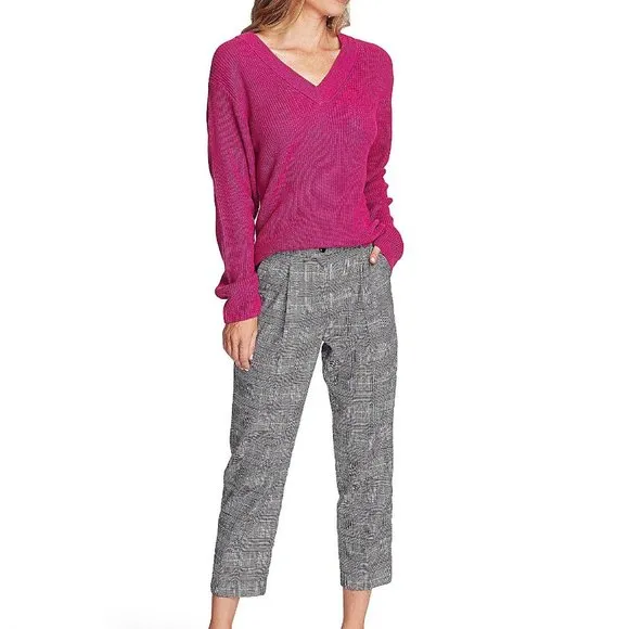 Vince Camuto Ribbed Magenta V-Neck Sweater