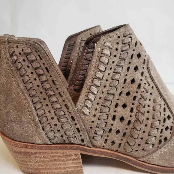 Vince Camuto Taupe Prasata Laser Cut Ankle Boots Size 6.5