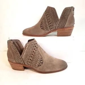 Vince Camuto Taupe Prasata Laser Cut Ankle Boots Size 6.5
