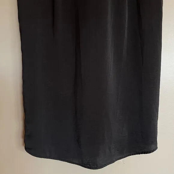 Vince Embroidered Front V-Neck Shift Dress Black Size 4 Minimalist Relaxed Fit