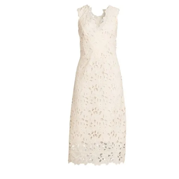 Vince Noveau Lace Sheath Cream Dress. Lined.  Quiet Luxury
