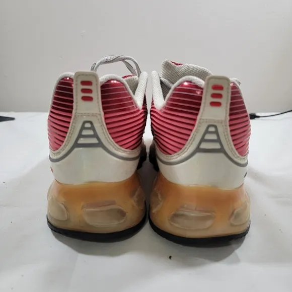 Vintage 2005 Nike Women's Air Max 360 Athletic Shoes 310909-611 Red White Sz 8