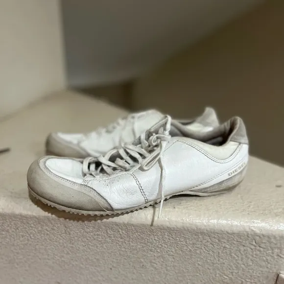 Vintage Diesel Helmo Leather Gray White Low Top Sneakers Shoes Size 9.5 Y2K