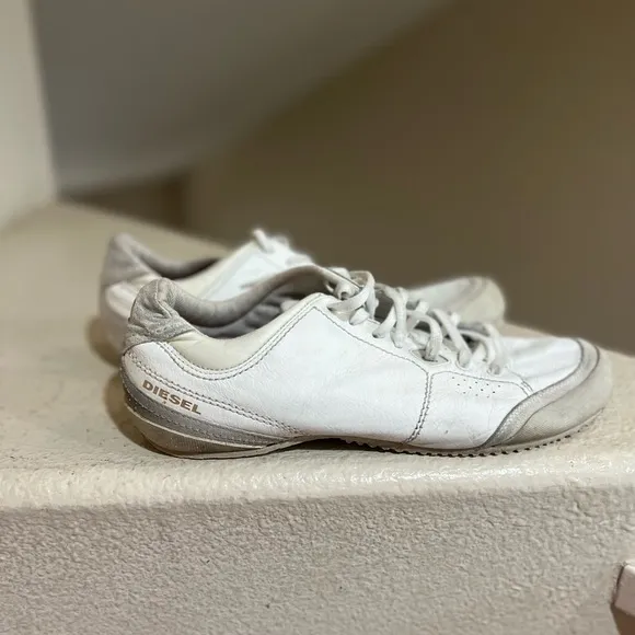 Vintage Diesel Helmo Leather Gray White Low Top Sneakers Shoes Size 9.5 Y2K