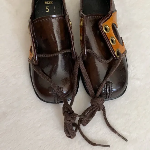 Vintage | Retro Saddle Oxford Lace Up Crown Heel Shoes Made in USA Brown (5)