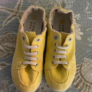 Vionic Beach Cloth Yellow Canvas Shoes Sz 8 - Euro 39