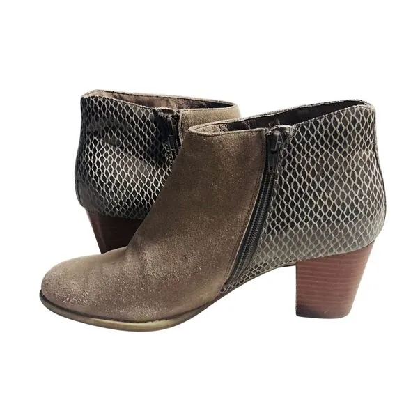 VIONIC Bromley Taupe Ankle Boots Suede Embossed Snakeskin Sz 10 Rubbing on Front