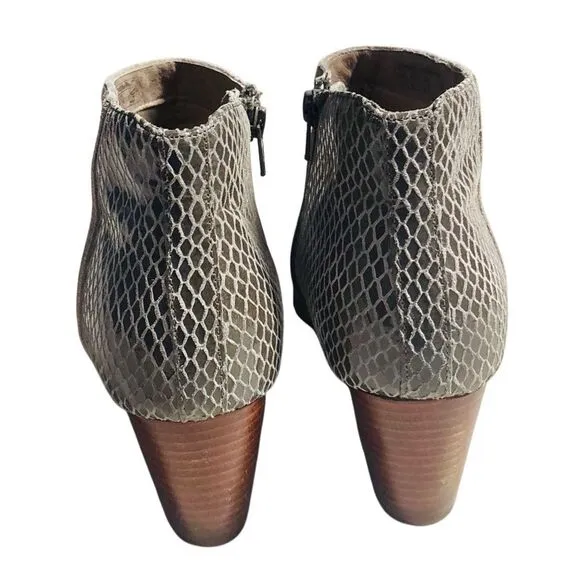 VIONIC Bromley Taupe Ankle Boots Suede Embossed Snakeskin Sz 10 Rubbing on Front