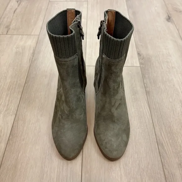 VIONIC Kaylee Ankle Boot in Green Suede Size 8.5