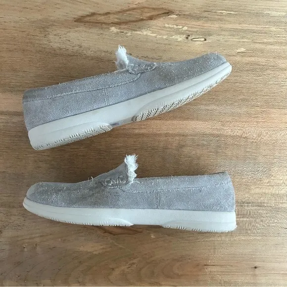 Vionic Lynez Gray Suede Loafer Slippers Size 7
