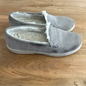 Vionic Lynez Gray Suede Loafer Slippers Size 7