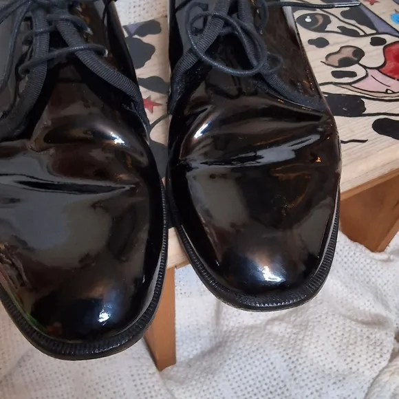 Vito Rufalo Black patent Oxford dress shoes 9