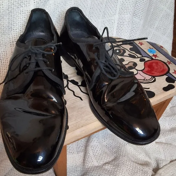 Vito Rufalo Black patent Oxford dress shoes 9