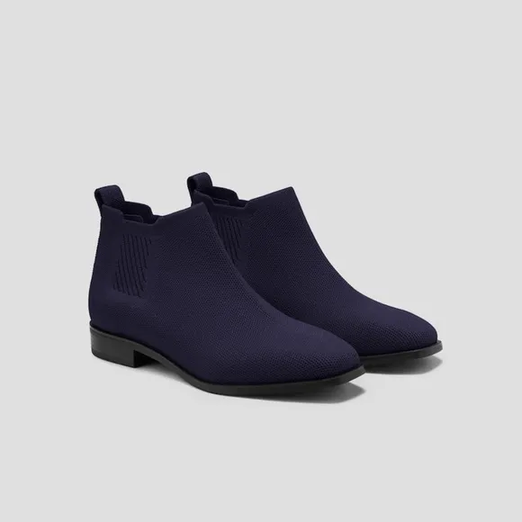 Vivaia Navy Square Toe Water Repellent Ankle Boots Ryan Pro Size 38 or US 7/7.5