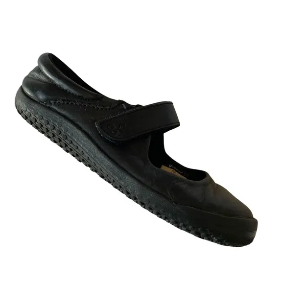 VIVO BAREFOOT WYN SCHOOL II KIDS Leather Mary Jane Minimal Shoe Sneakers Outdoor