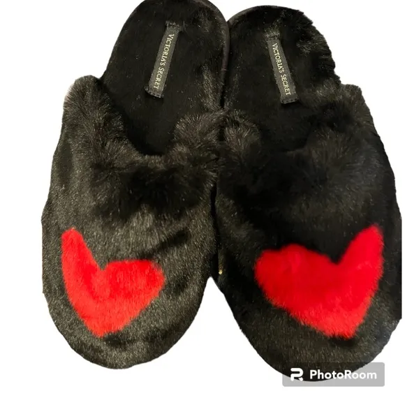 VS BLACK M/LShort Cozy Robe, BLACK HEART SLIPPERS &amp; HEARTS BLANKET