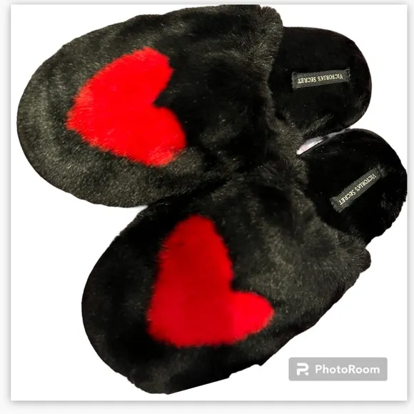 VS BLACK M/LShort Cozy Robe, BLACK HEART SLIPPERS &amp; HEARTS BLANKET