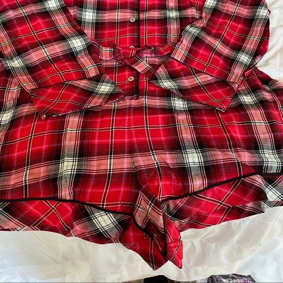 Vs flannel romper vs faux fur slippers &amp; bag plaid