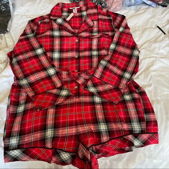 Vs flannel romper vs faux fur slippers &amp; bag plaid