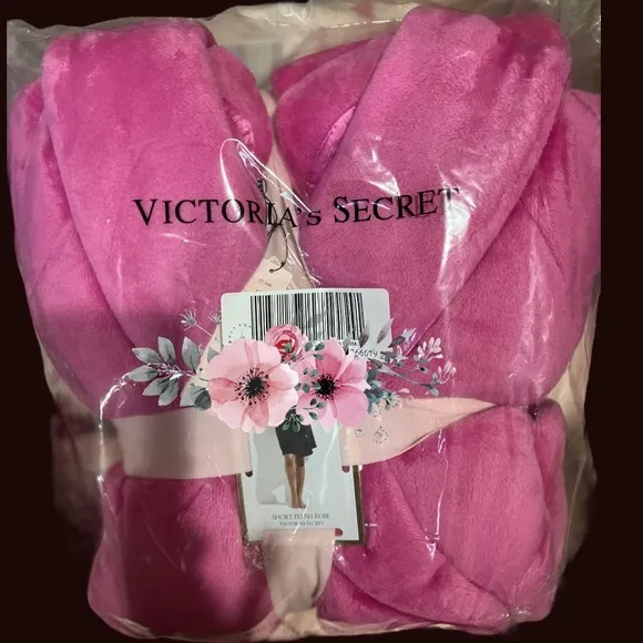 VS Med “Summer Pink” Cozy Robe &amp; Slippers