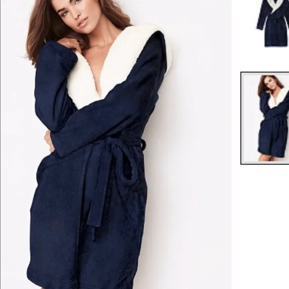 VS SHORT ROBE SHERPA LINED RARE SZ XS SM VS LOGO SLIPPERS NAVY SZ M
