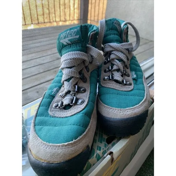 VTG  Hi-Tec Rugged Outdoor Hiking Boots Women's Size 7 Teal/Gray