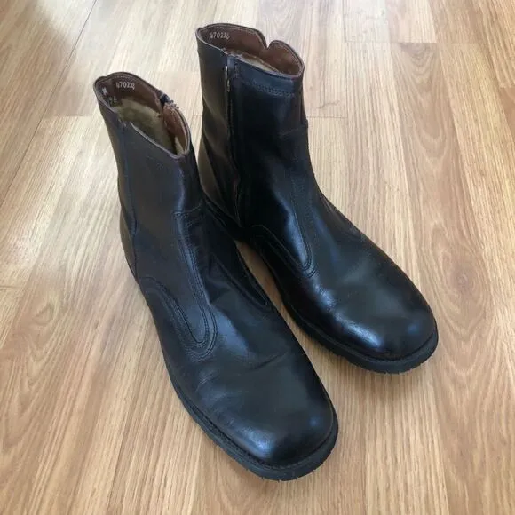 Walk-Over Dark Brown Leather Ankle Boots w/ Vibram Sole