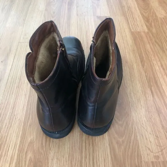 Walk-Over Dark Brown Leather Ankle Boots w/ Vibram Sole