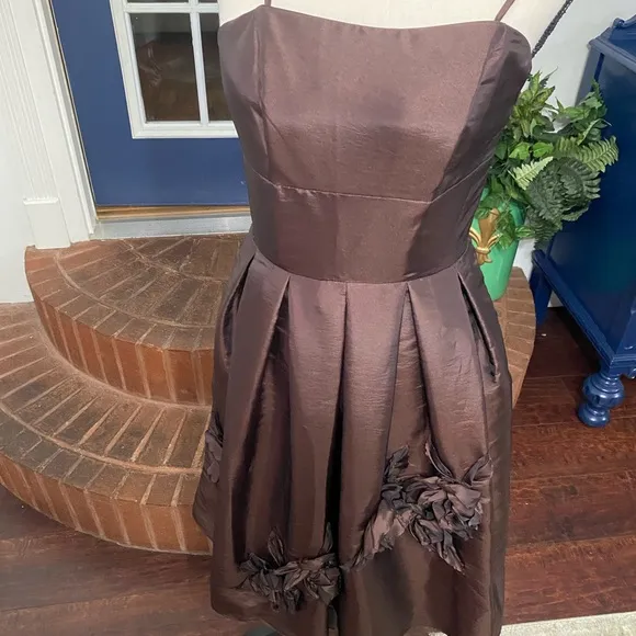 Watters &amp; Watters Brown oragami formal dress with pockets Size 4