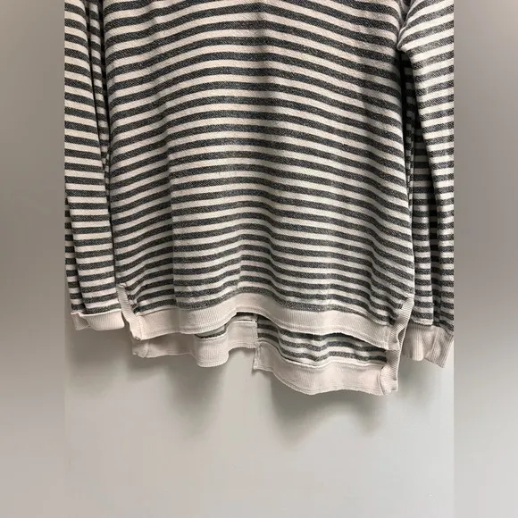 WILT Women’s Cream and Grey Striped V-Neck Sweater Shirt - Size Medium