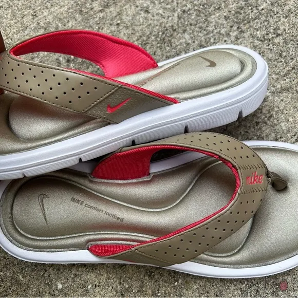 WMNS NIKE COMFORT THONG LIGHT PINK MAGENTA MEDIUM GREY WHITE FOOTBED