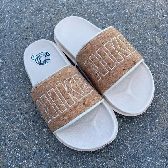 WMNS NIKE OFFCOURT SLIDE WOODY WOOD OFF WOODGRAIN COURT FLIP FLOP SANDAL WHITE