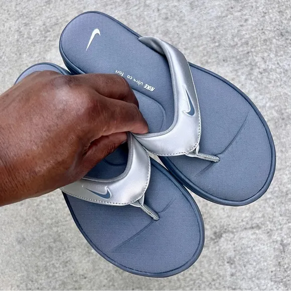WMNS NIKE ULTRAS COMFORTS 3 THONGS THNG III GREYS SILVERS GRAYS FOOTBEDS