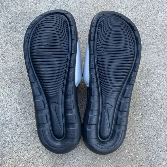 WMNS VICTOR ONE SLIDE SILVERS BLACKS