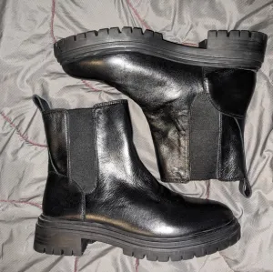 Women's Black Leather Ankle Boots 7.5 new