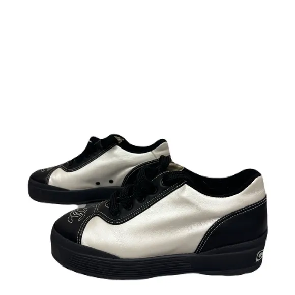 Women’s Channel Shoes Size 9