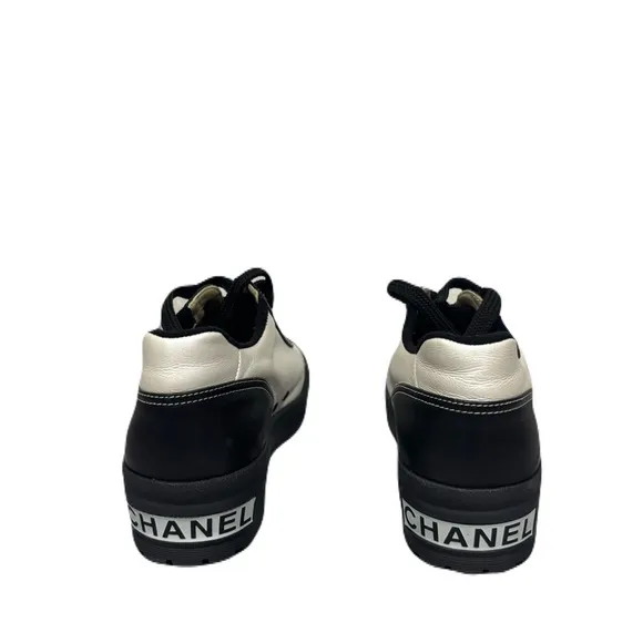 Women’s Channel Shoes Size 9