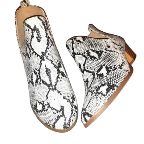 WOMEN'S cut-out ankle boots sz, 8,and 10