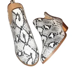 WOMEN'S cut-out ankle boots sz, 8,and 10