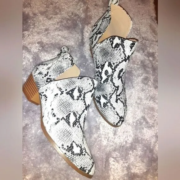 WOMEN'S cut-out ankle boots sz, 8,and 10