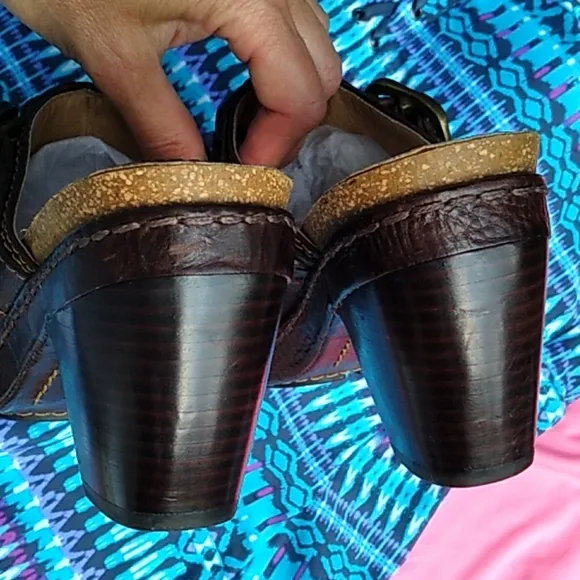 Women's Frye brown leather shoes 👞size 9